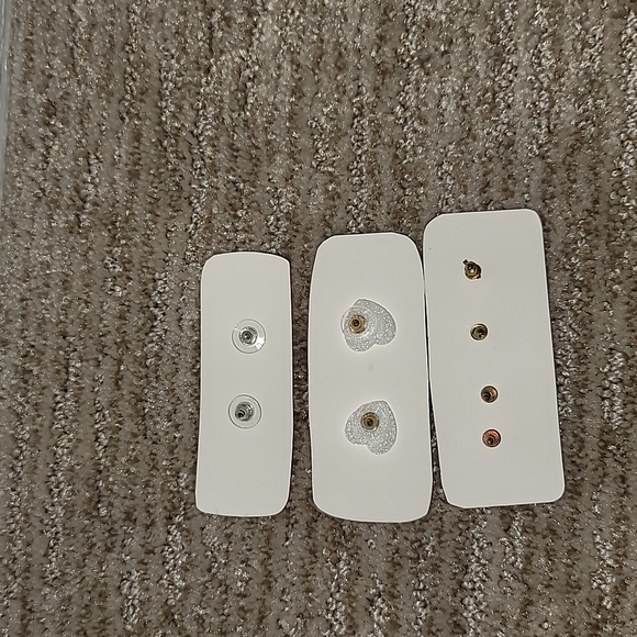 Accessories Galore - Picture 13 of 13